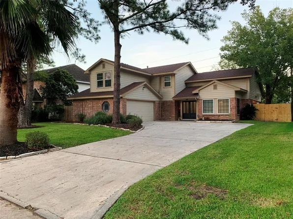 18118 Memorial Estates Dr, Spring, TX 77379