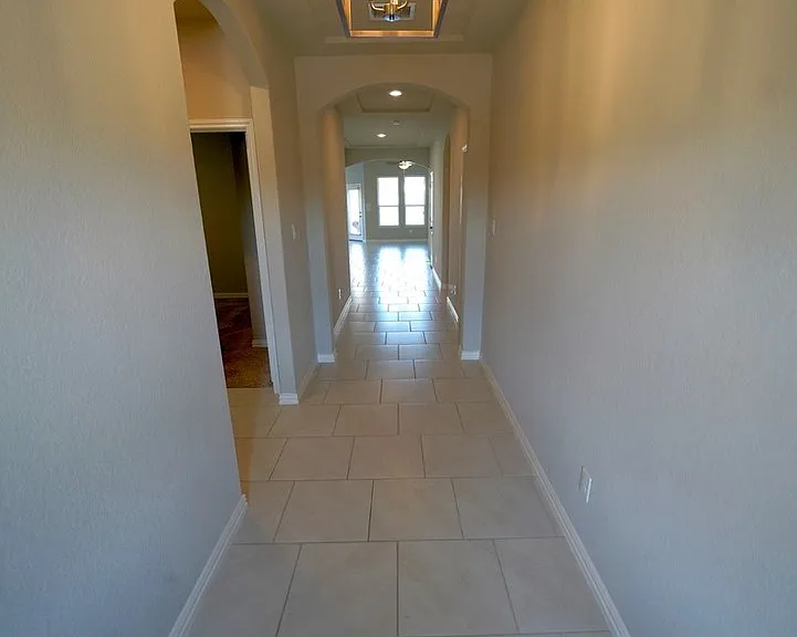 723 Gallorette Blf — Photo 6