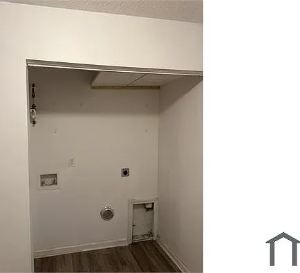 3360 Tarleton W