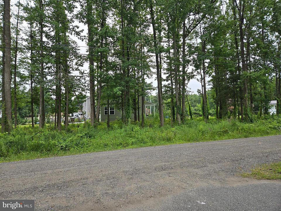 2nd image of 101 Oak St