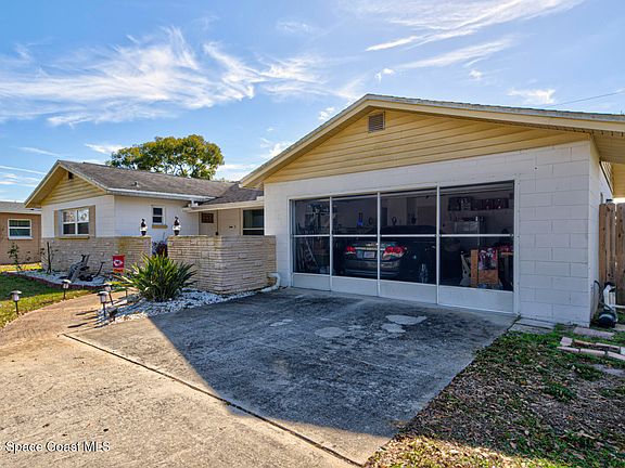 4th image of 987 Sarazen Dr