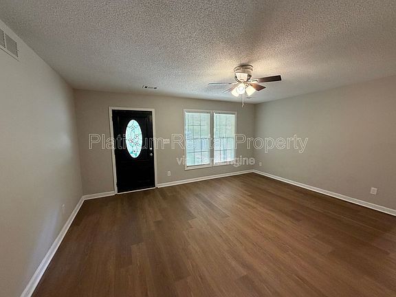 4th image of 209 Briarwood Dr
