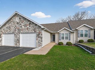 Carriage Homes Fieldstone, Sun Prairie, WI 53590