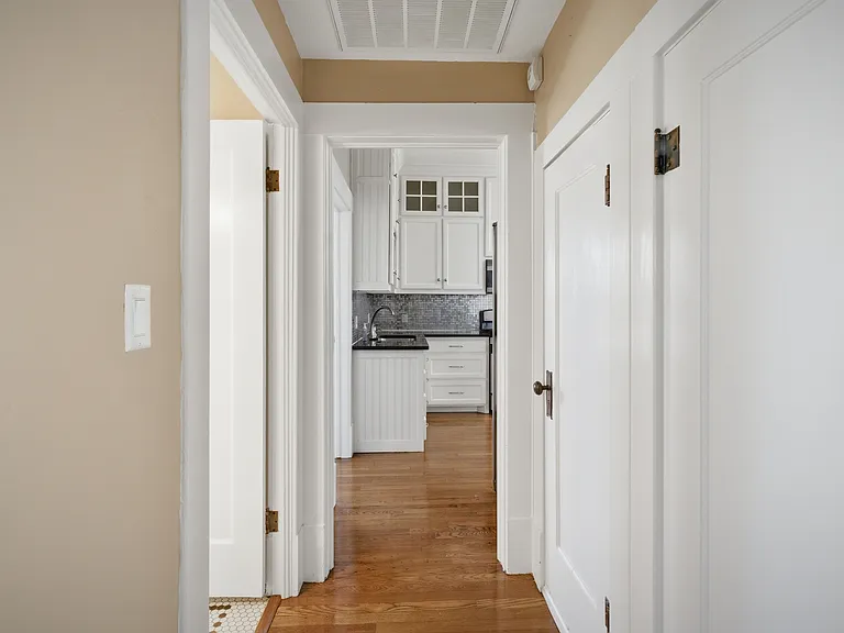1231 W Main St — Photo 23