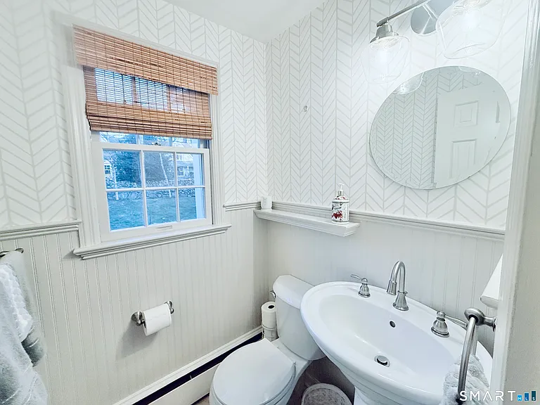 139 Highland Ave — Photo 20