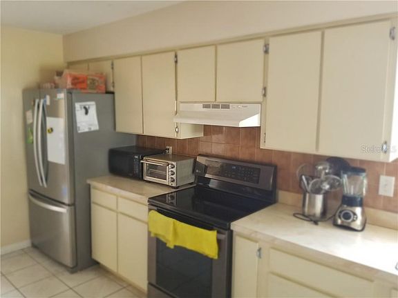 3rd image of 6601 N Lois Ave