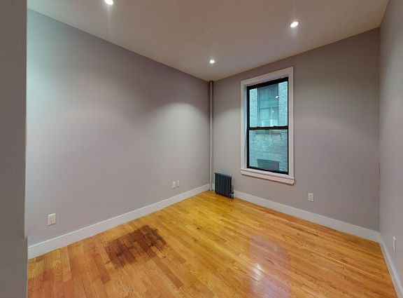 3rd image of 700 W 178th St APT 46