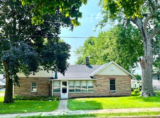 2404 1st St, Peru, IL 61354