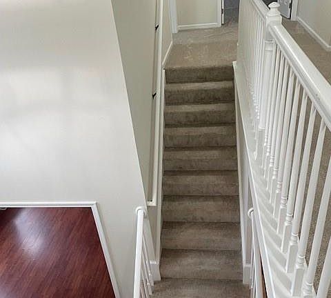 4th image of 319 Peach Tree Cres