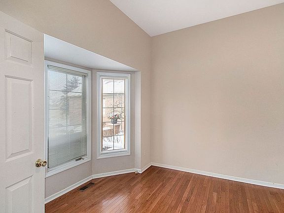 2nd image of 54660 Kingsley Ct