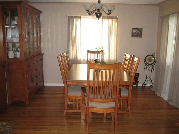3rd image of 1675 W Main St