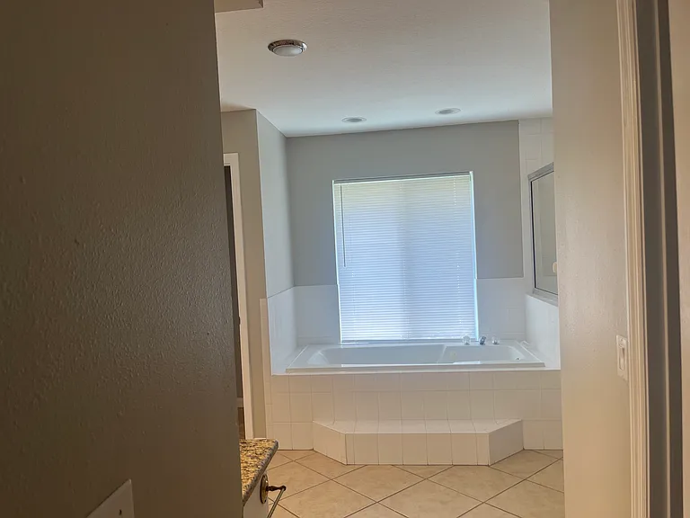 2052 Windwood Ln — Photo 31
