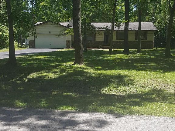 5th image of 135 Woodside Dr SW