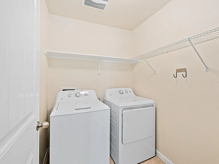 5916 Montrelia Dr — Photo 26