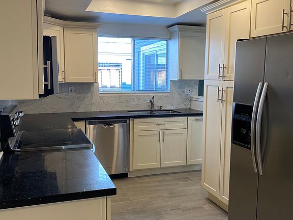 2nd image of 542 Groth Pl