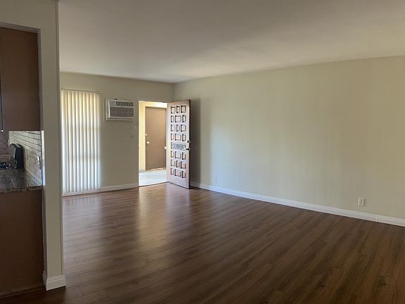 2nd image of 500 E Providencia Ave #Q