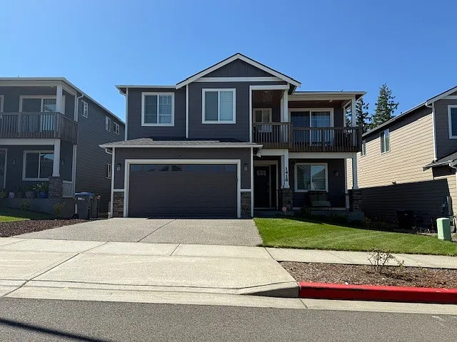 4 bed, 3036 sqft, $3,300 — Photo 2