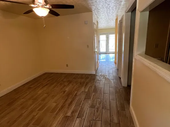 4590 Golf Vista Cir, Decatur, GA 30035