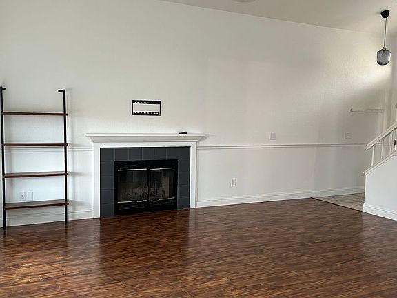 3rd image of 869 Sage Dr