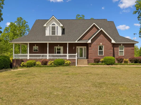1709 Holland Rd, Lafayette, TN 37083