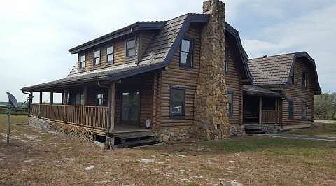 1st image of 415 Bear Ln