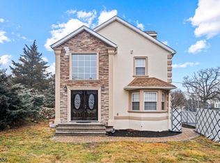 75 Roosevelt Ave, Butler, NJ 07405