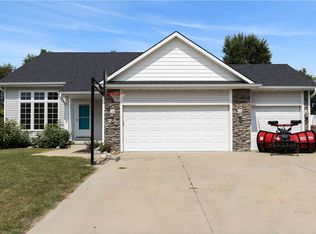 612 NE 13th St, Grimes, IA 50111