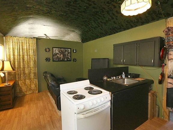 5th image of 360 Lake Camelot Cir