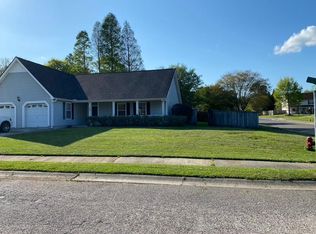 100 Egret Ln, Goose Creek, SC 29445