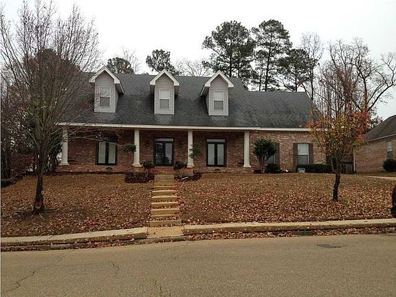 4th image of 348 Woodlands Dr