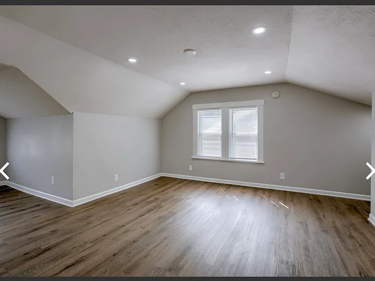 2542 N 48th St — Photo 15