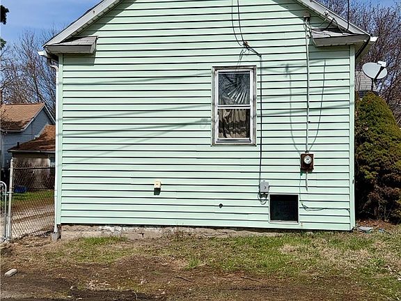 3rd image of 1304 Lakeshore Blvd