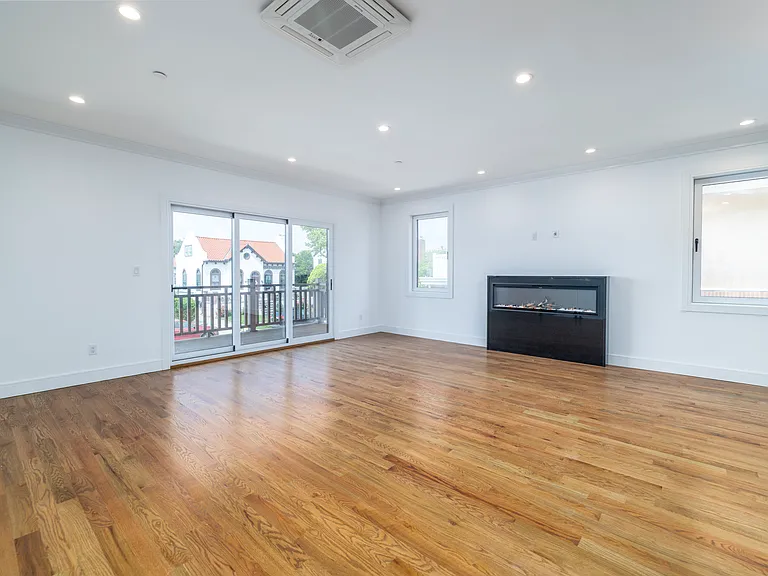 622 W Penn St #A — Photo 13