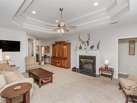 5th image of 1028 Cross Gates Pl