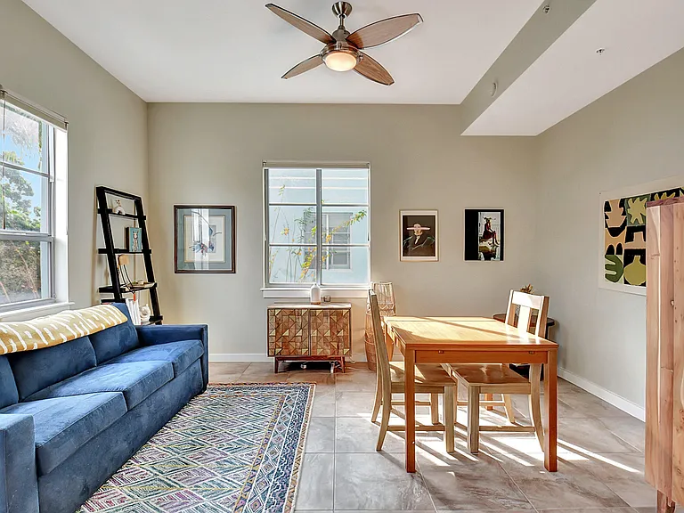 365 SE 6th Ave #204 — Photo 17