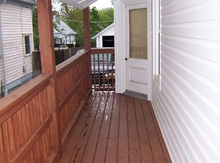 818 S 33rd St, Omaha, NE 68105