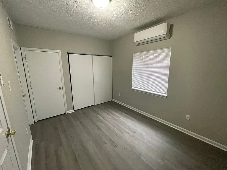 208 Lakeshore Dr #19 — Photo 16
