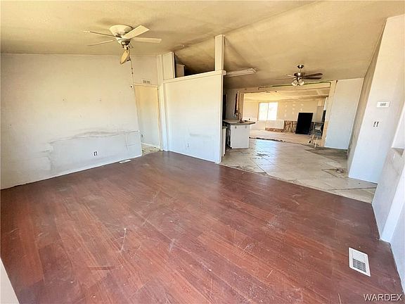 5th image of 18676 N Terrace Dr