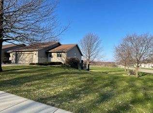 540 S Greenfield Dr, Freeport, IL 61032