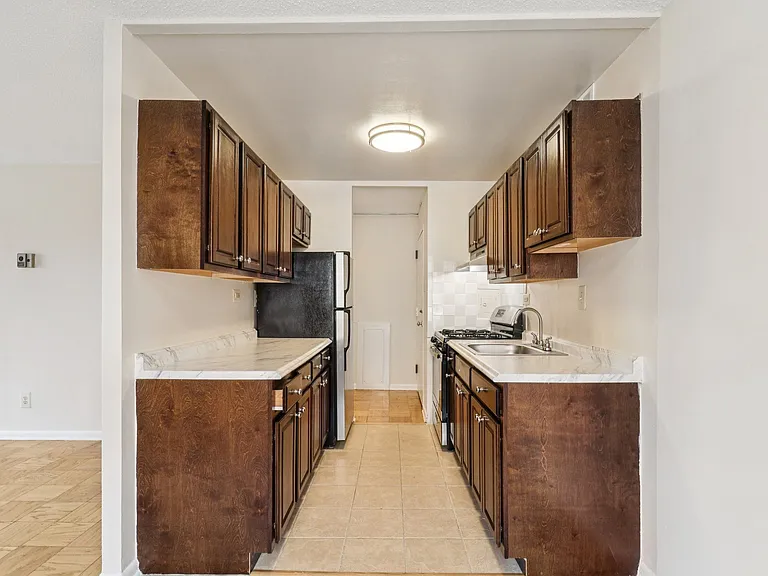Twin Oaks — Photo 15