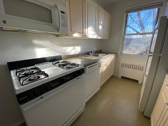 3rd image of 505 White St #41