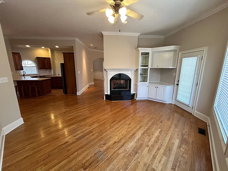 216 Rollingwood Cir NW — Photo 12