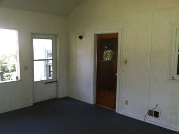 5th image of 156 W Lake Park Pl