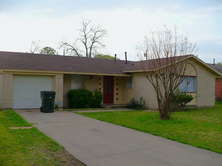 2716 N Ave — Photo 10