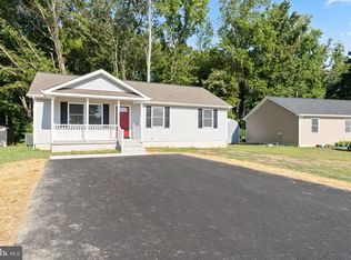 624 S Glebe Rd, Montross, VA 22520