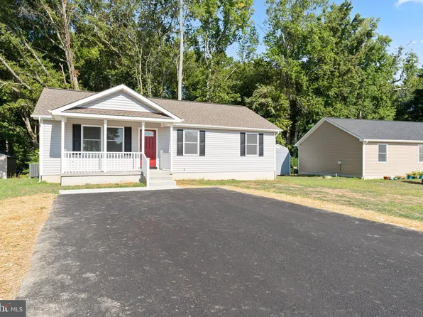 624 S Glebe Rd, Montross, VA 22520