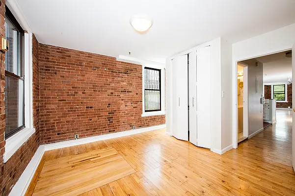 Rented by Balen Real Estate, LLC | media 4