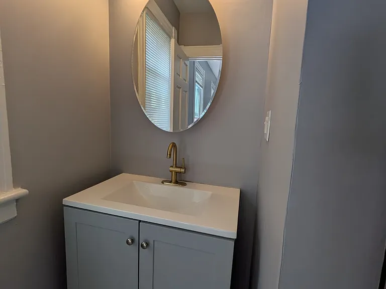 1079 Kossuth St #2A — Photo 4