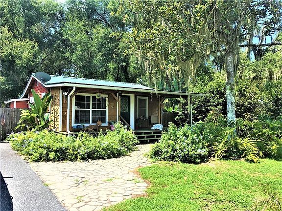 2nd image of 1177 County Road 464