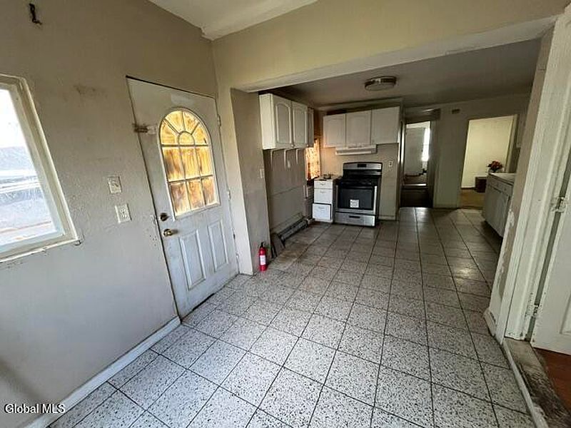 5th image of 15 Sherman Street